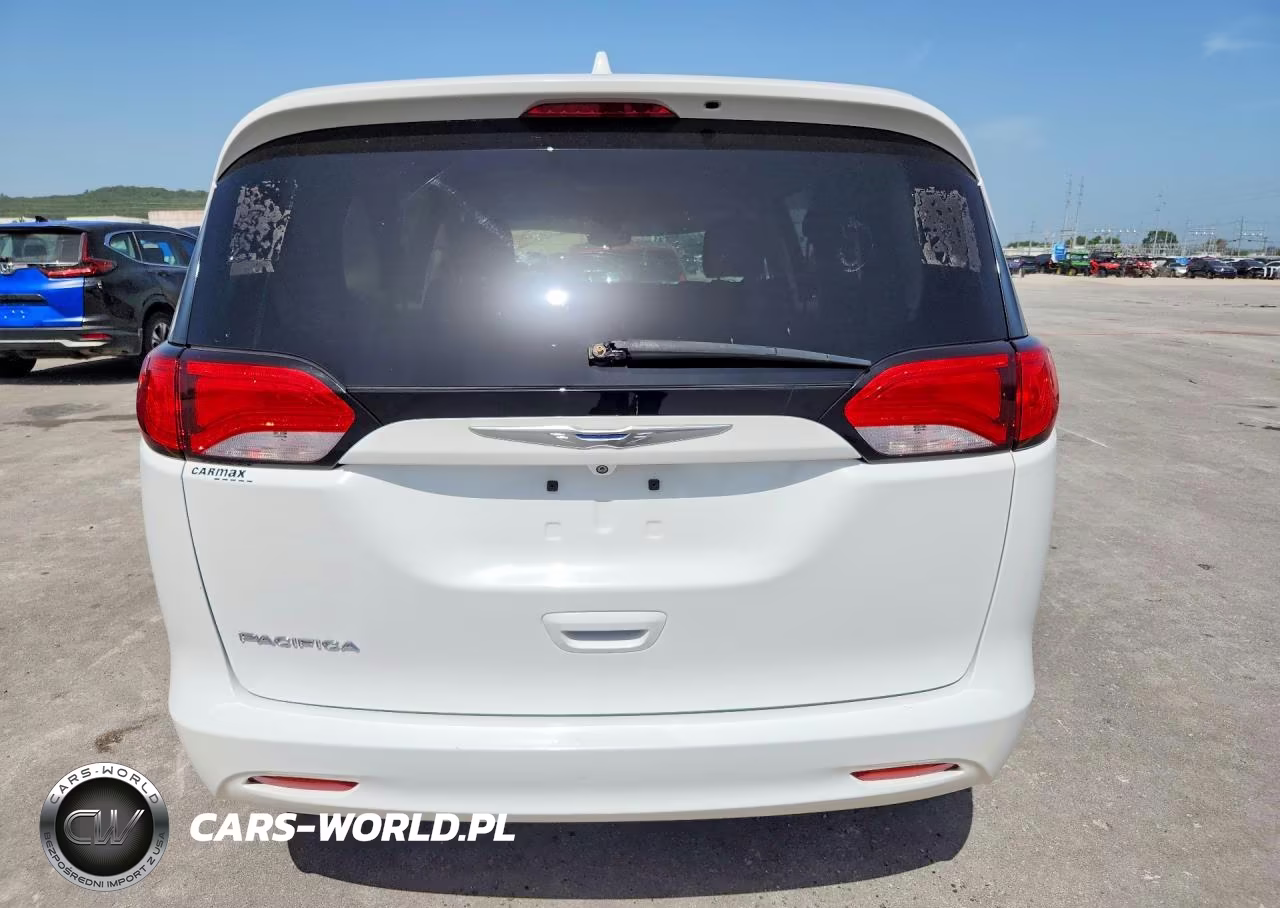 2017 Chrysler Pacifica Touring VIN:2C4RC1DG2HR722924 - 6