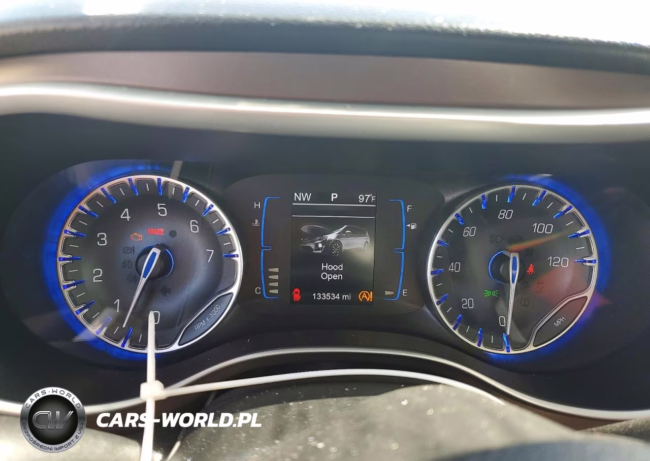 2017 Chrysler Pacifica Touring VIN:2C4RC1DG2HR722924 - 9
