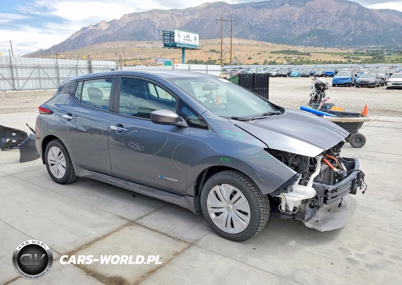 2018 Nissan Leaf S VIN:1N4AZ1CP9JC309948 - 4