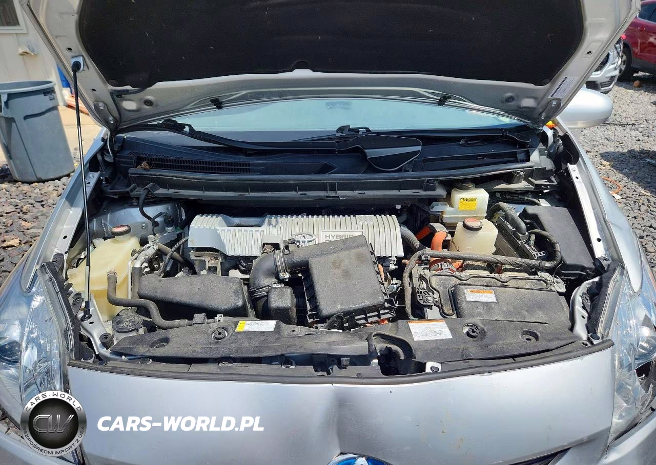 2015 Toyota Prius Two VIN:JTDKN3DU9F1992750 - 11