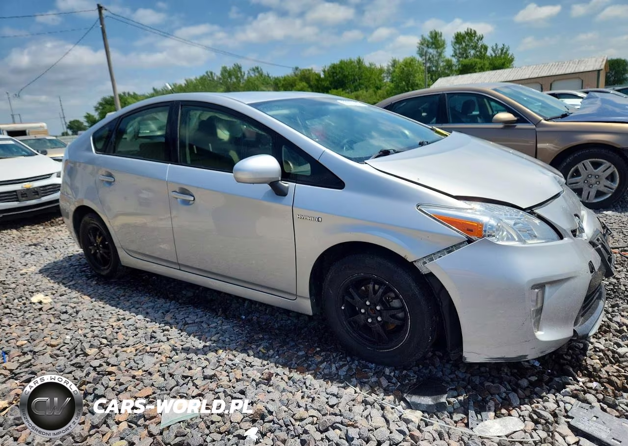 2015 Toyota Prius Two VIN:JTDKN3DU9F1992750 - 4