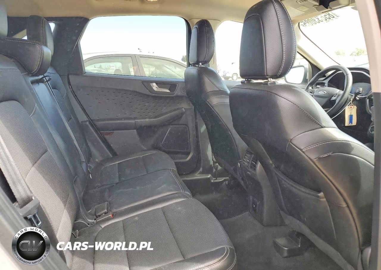 2020 Ford Escape Titanium VIN:1FMCU9J94LUA14995 - 11