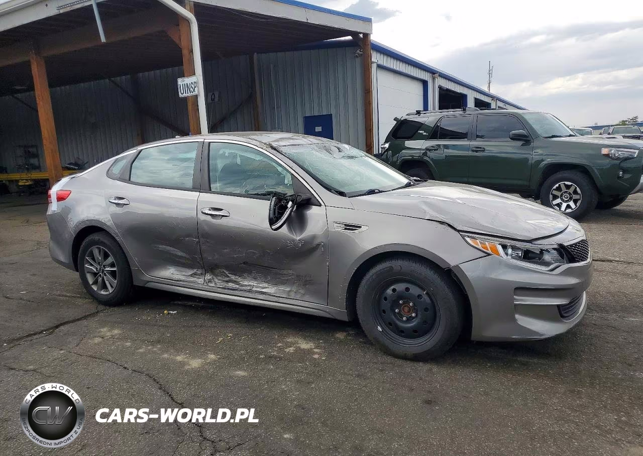 2017 Kia Optima Lx VIN:5XXGT4L17HG150702 - 4
