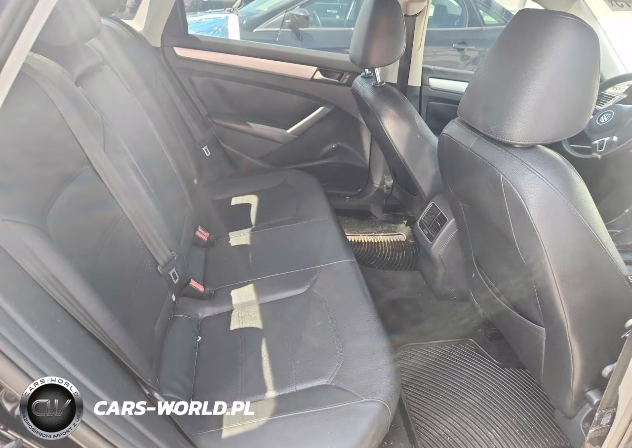2013 Volkswagen Passat Se VIN:1VWBP7A3XDC053375 - 10