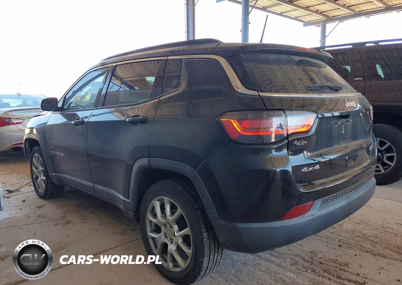 2022 Jeep Compass Latitude Lux VIN:3C4NJDFB0NT144239 - 2