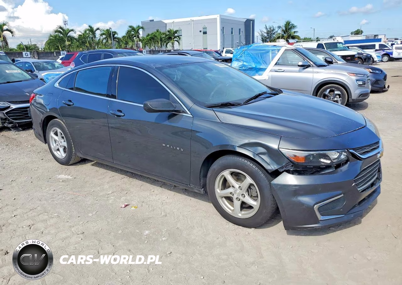 2018 Chevrolet Malibu Ls VIN:1G1ZB5ST7JF194653 - 4