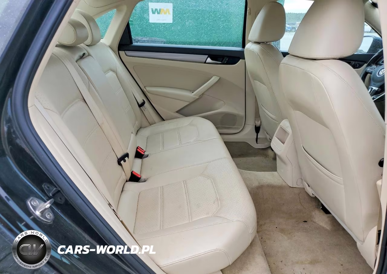 2015 Volkswagen Passat S VIN:1VWAS7A36FC060899 - 10