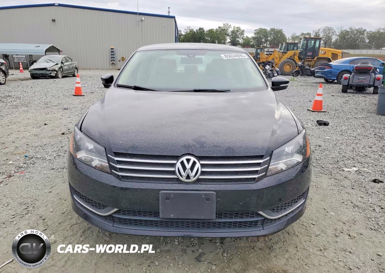2015 Volkswagen Passat S VIN:1VWAS7A36FC060899 - 5