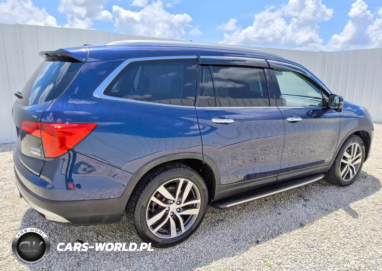 2016 Honda Pilot Touring VIN:5FNYF6H94GB021890 - 3