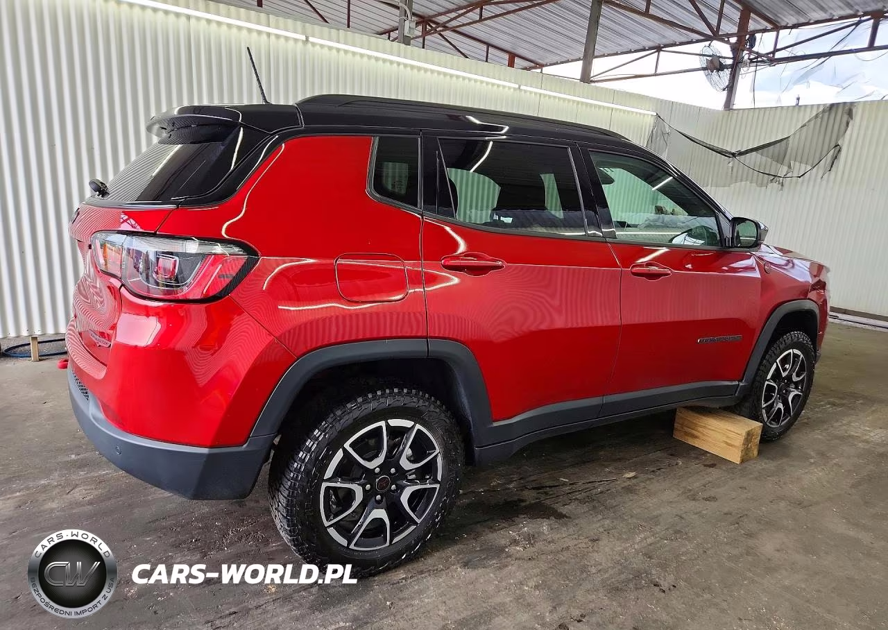 2025 Jeep Compass Trailhawk VIN:3C4NJDDN2ST532646 - 3