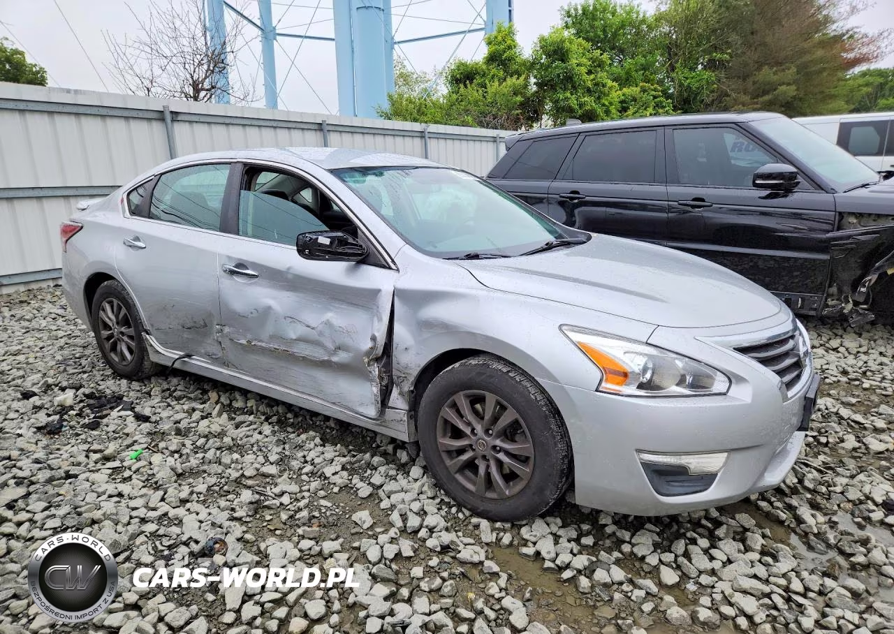 2015 Nissan Altima 2.5 S VIN:1N4AL3AP8FC490192 - 4