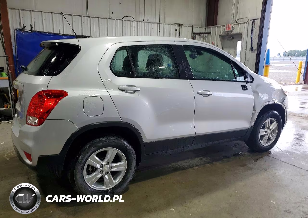 2017 Chevrolet Trax Ls VIN:3GNCJNSB6HL275349 - 3