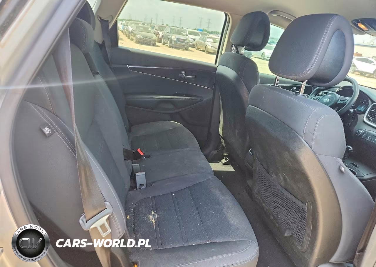 2016 Kia Sorento L VIN:5XYPG4A33GG101449 - 10
