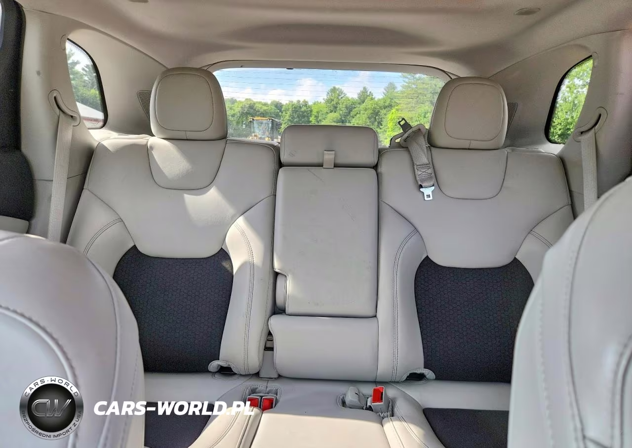 2020 Jeep Cherokee Latitude Plus VIN:1C4PJMLN6LD536622 - 10