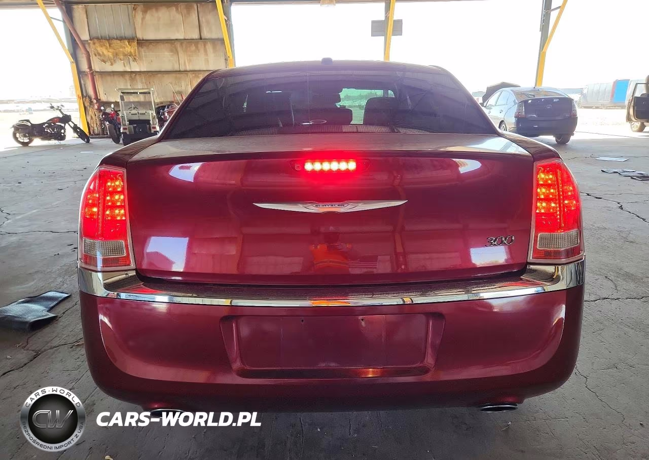 2014 Chrysler 300 VIN:2C3CCAAG4EH263024 - 6