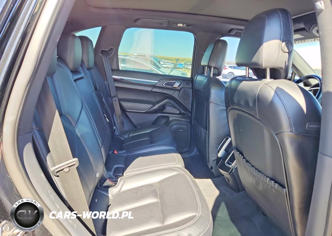 2016 Porsche Cayenne VIN:WP1AF2A25GKA41476 - 10