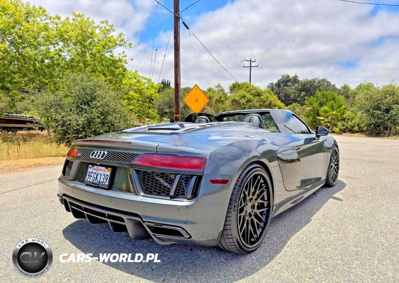 2017 Audi R8 Spyder VIN:WUAVACFX5H7903940 - 13