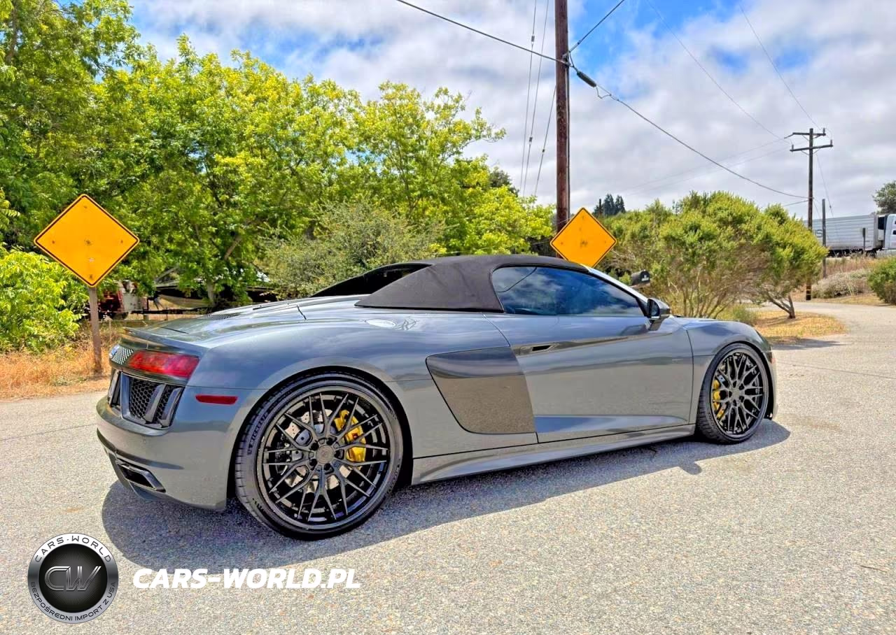 2017 Audi R8 Spyder VIN:WUAVACFX5H7903940 - 4