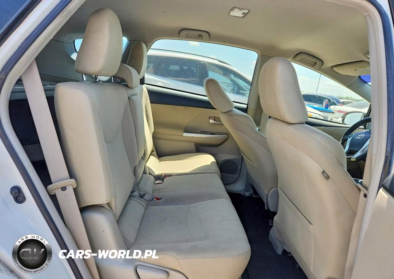 2013 Toyota Prius V Two VIN:JTDZN3EU5D3205338 - 10