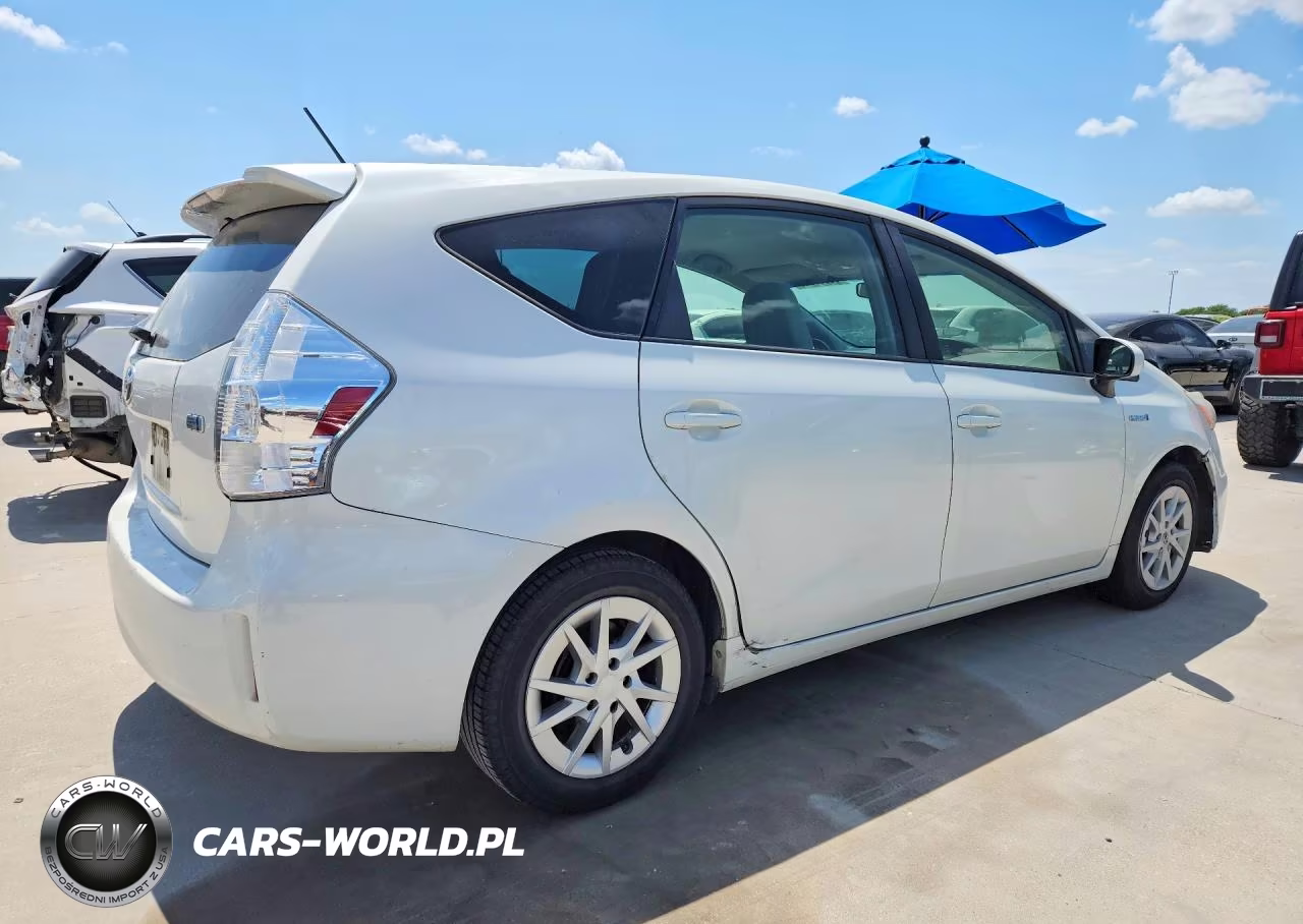 2013 Toyota Prius V Two VIN:JTDZN3EU5D3205338 - 3