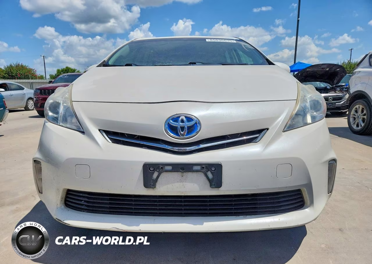 2013 Toyota Prius V Two VIN:JTDZN3EU5D3205338 - 5