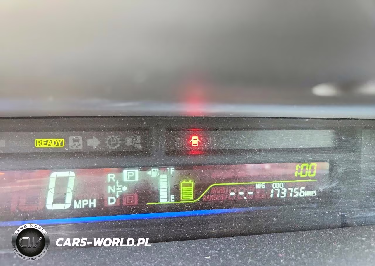2013 Toyota Prius V Two VIN:JTDZN3EU5D3205338 - 9