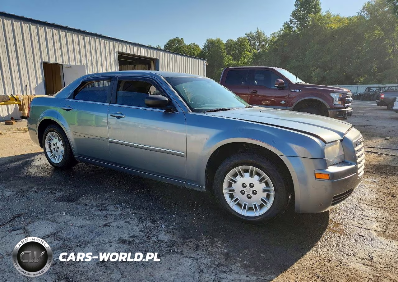 2007 Chrysler 300 VIN:2C3KA43R17H689208 - 4