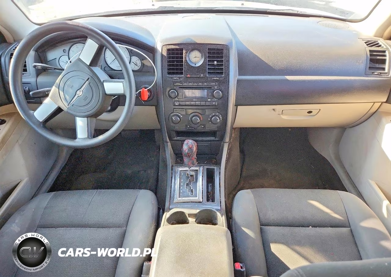 2007 Chrysler 300 VIN:2C3KA43R17H689208 - 8