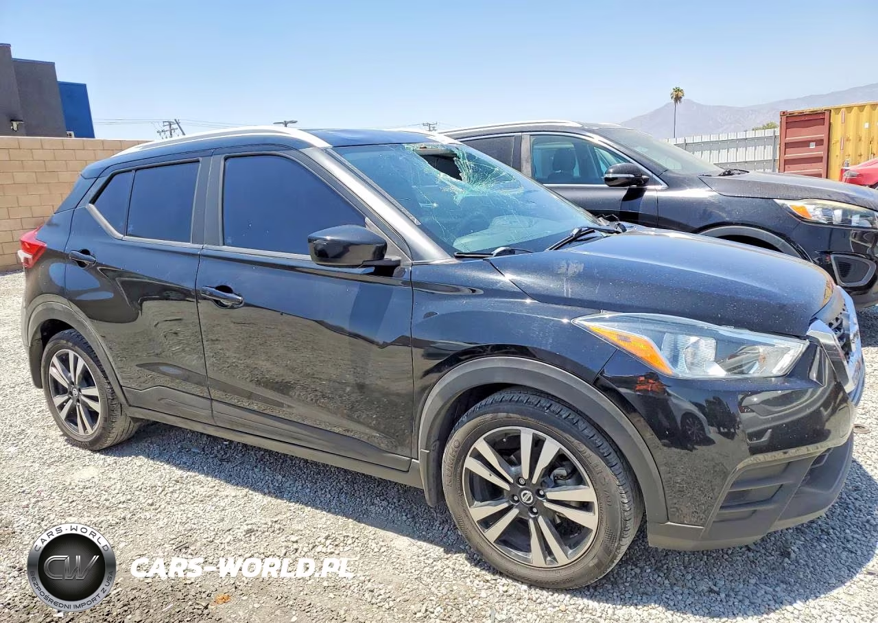 2019 Nissan Kicks Sv VIN:3N1CP5CU9KL549712 - 4