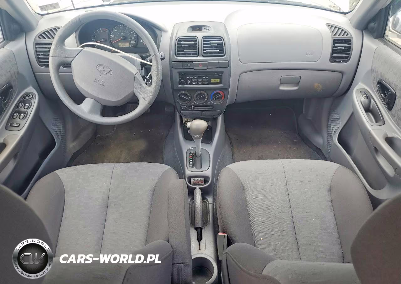 2004 Hyundai Accent Gl VIN:KMHCG45C24U552287 - 8