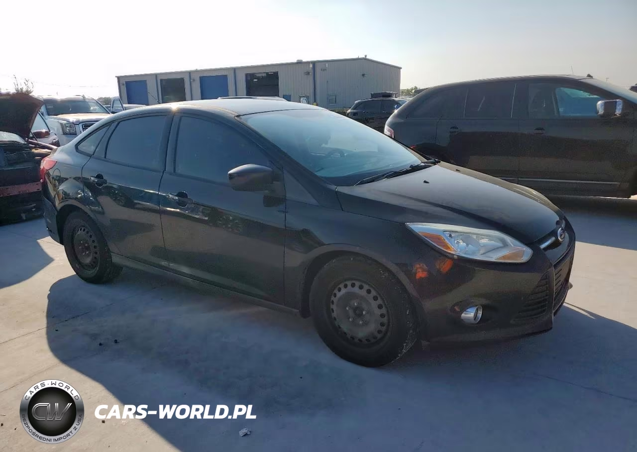2012 Ford Focus Se VIN:1FAHP3F24CL466547 - 4