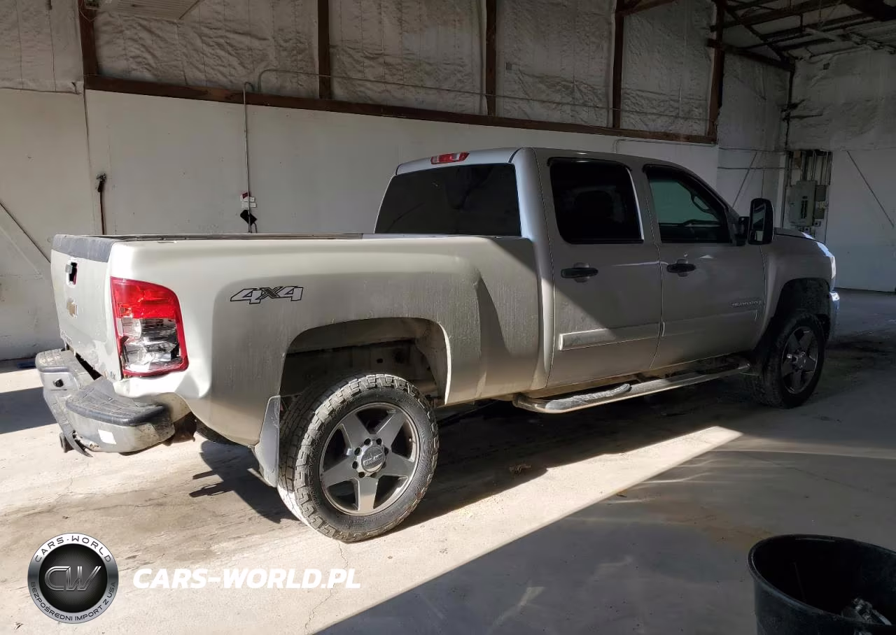 2007 Chevrolet Silverado K2500 Heavy Duty VIN:1GCHK23657F511736 - 3