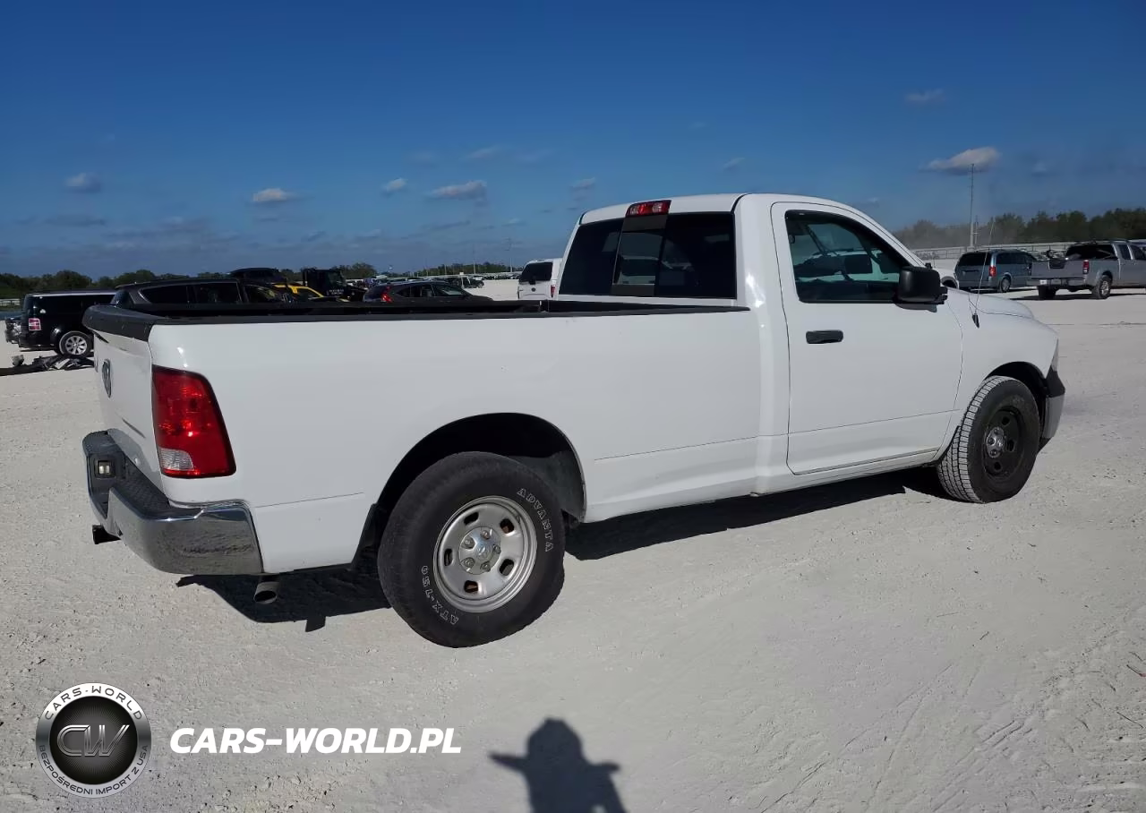 2018 Ram 1500 St VIN:3C6JR6DT1JG177954 - 3