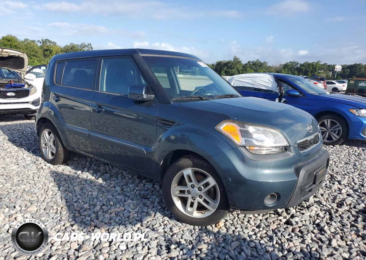 2011 Kia Soul + VIN:KNDJT2A24B7309360 - 4