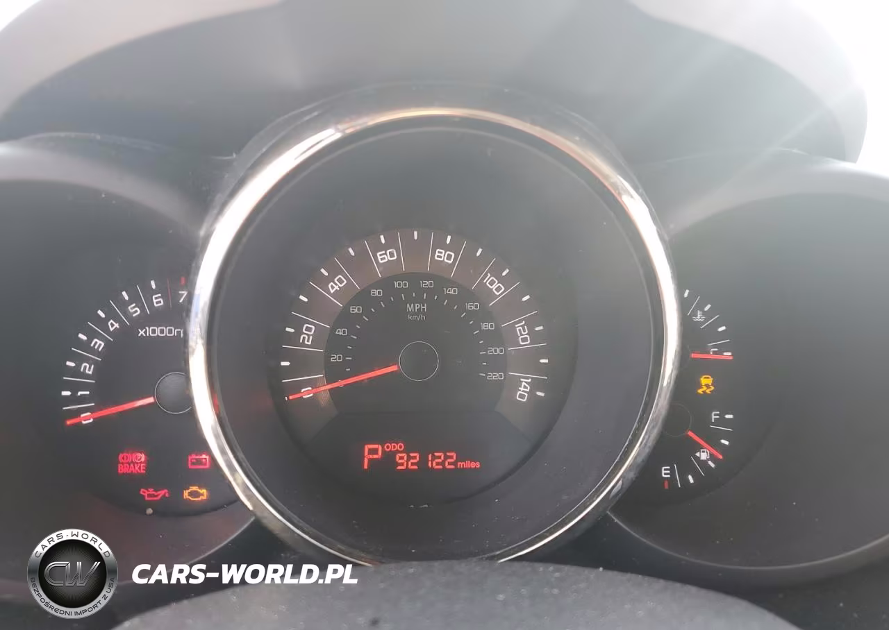 2011 Kia Soul + VIN:KNDJT2A24B7309360 - 9