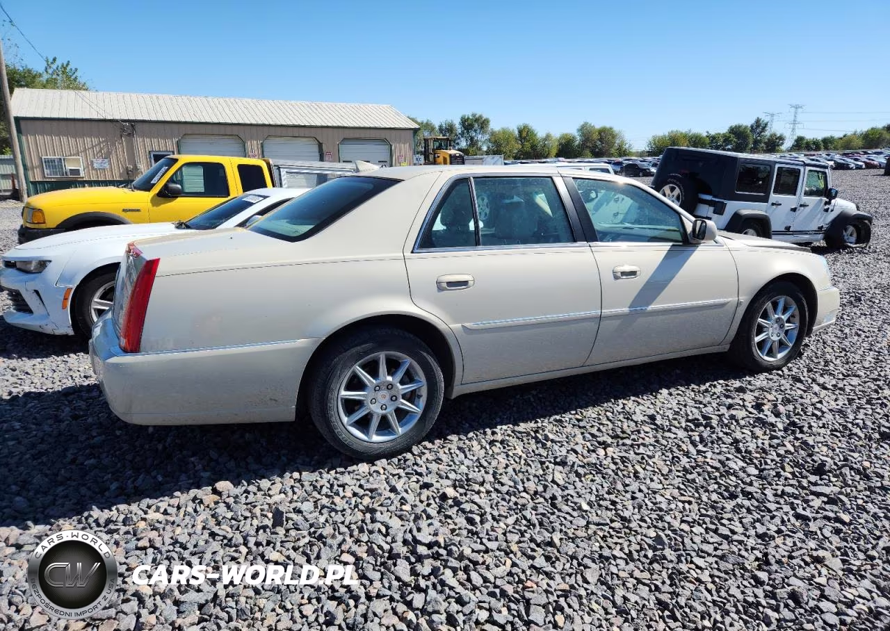 2010 Cadillac Dts Luxury Collection VIN:1G6KD5EY5AU112301 - 3