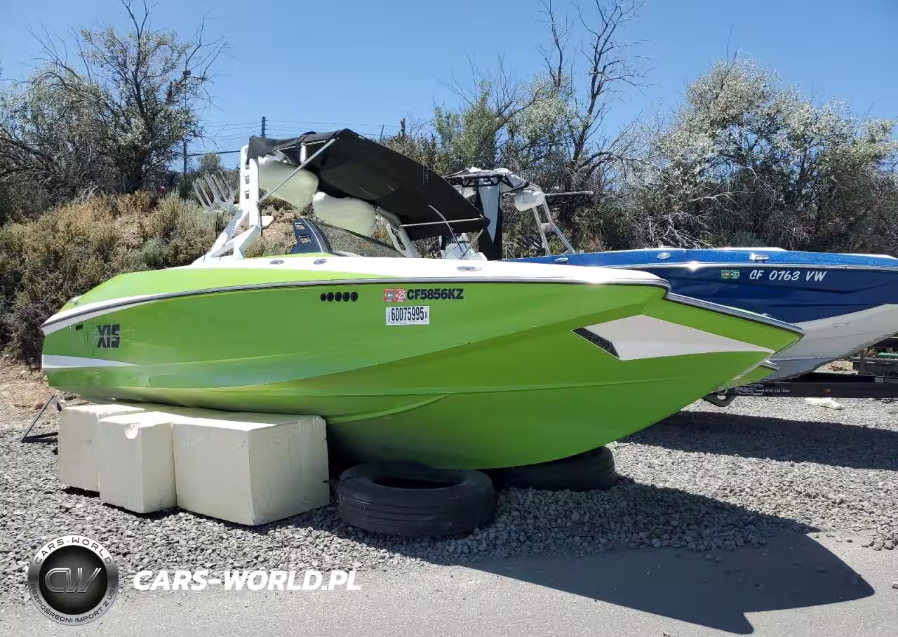 2016 Malibu Boat - Boat