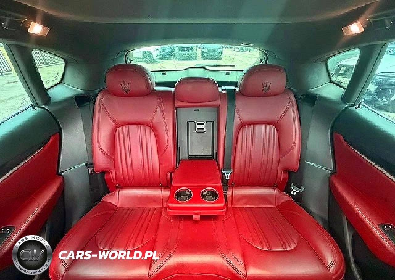 2018 Maserati Levante VIN:ZN661XUA6JX292117 - 10