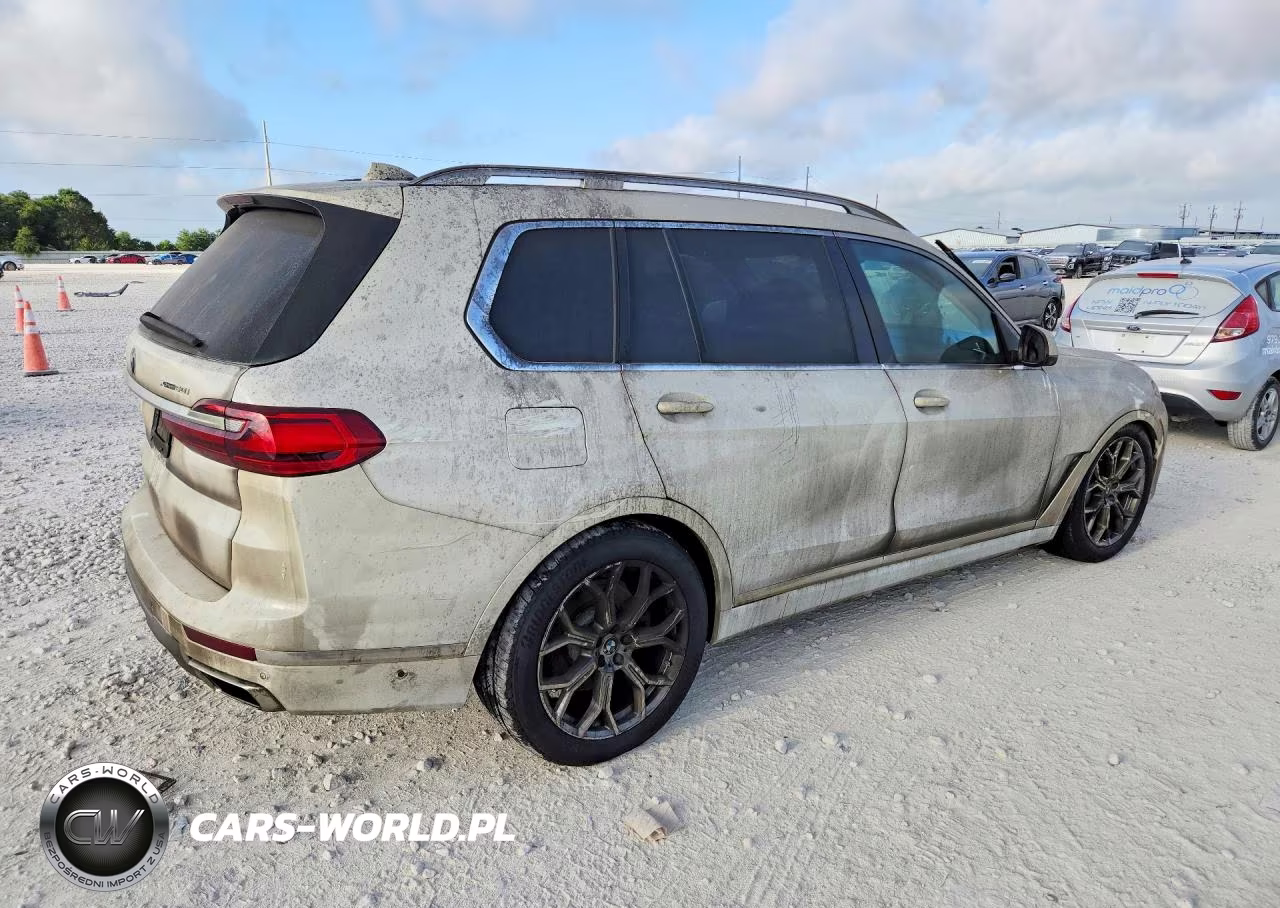 2019 BMW X7 xDrive50I VIN:5UXCX4C55KLS36313 - 3