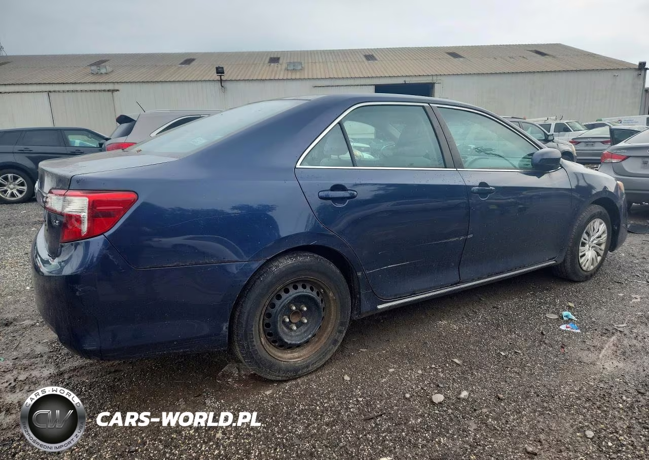 2014 Toyota Camry Le VIN:4T4BF1FK2ER443614 - 3