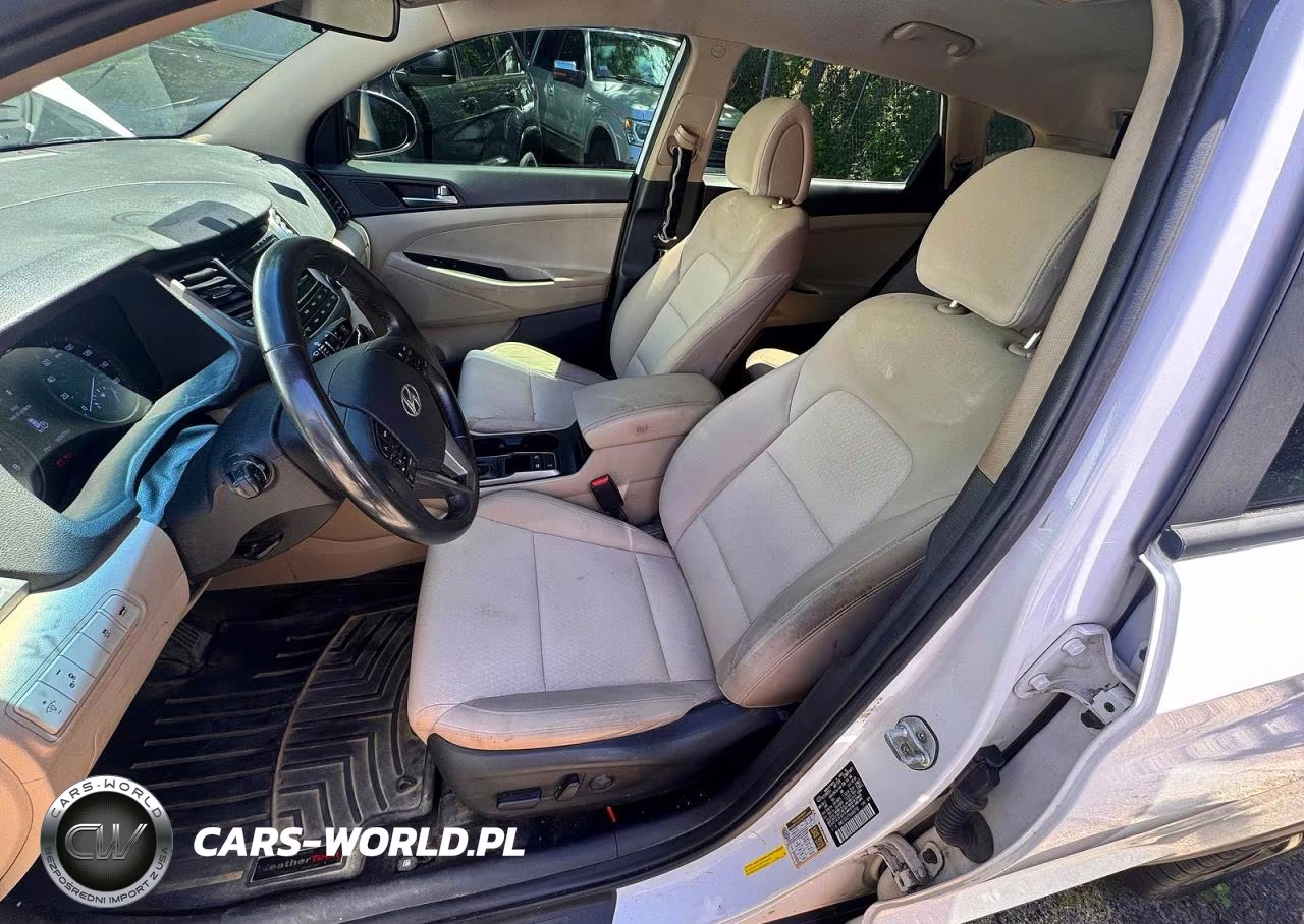 2017 Hyundai Tucson Sport VIN:KM8J3CA27HU466795 - 7