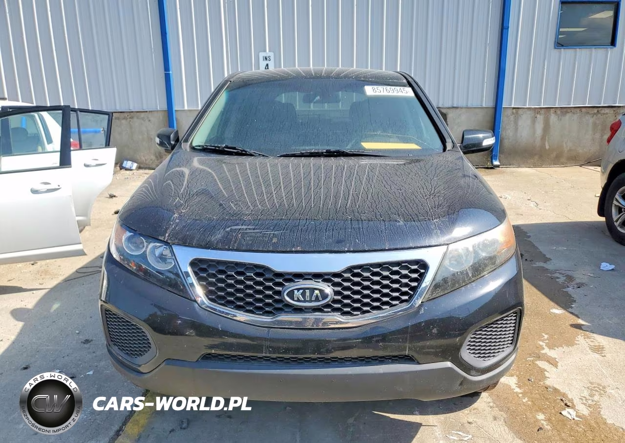 2011 Kia Sorento Lx VIN:5XYKTCA16BG007864 - 5