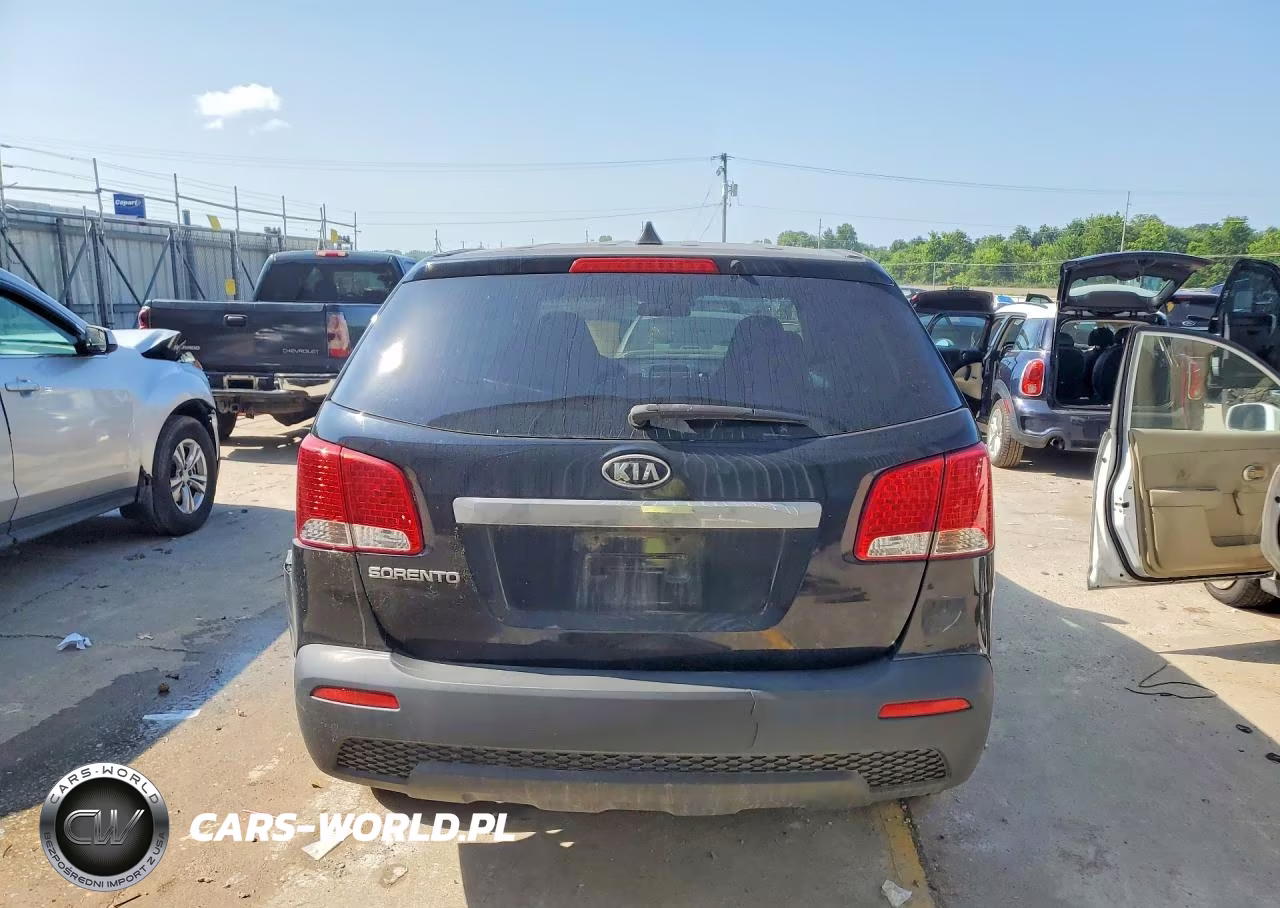 2011 Kia Sorento Lx VIN:5XYKTCA16BG007864 - 6