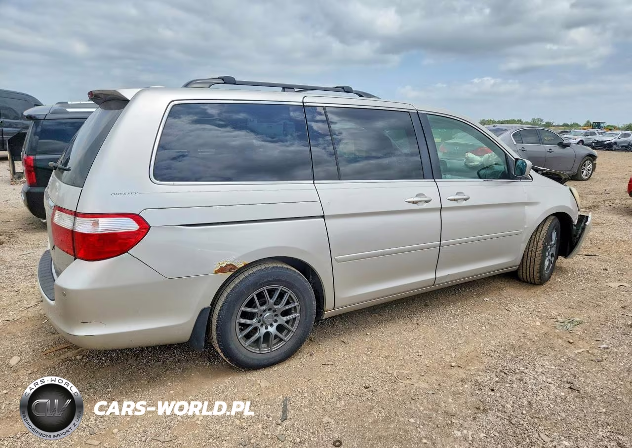 2007 Honda Odyssey Touring VIN:5FNRL388X7B042097 - 3