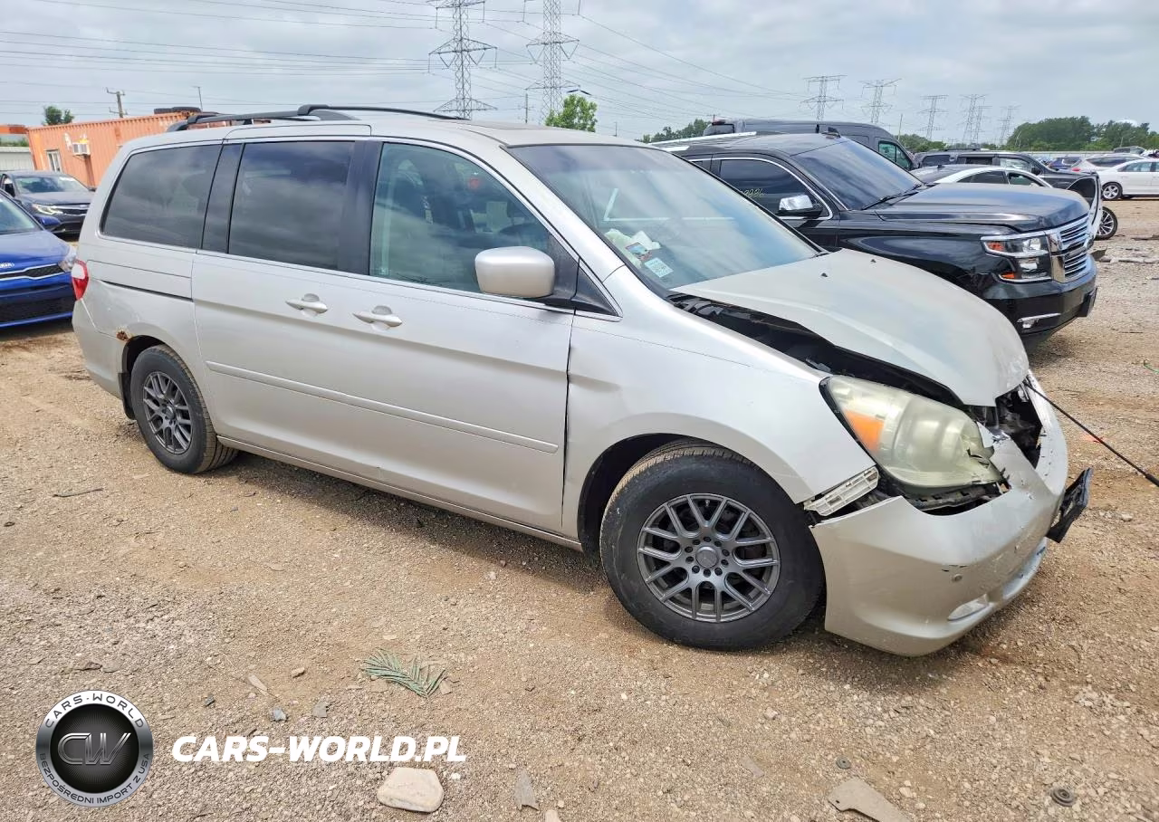 2007 Honda Odyssey Touring VIN:5FNRL388X7B042097 - 4