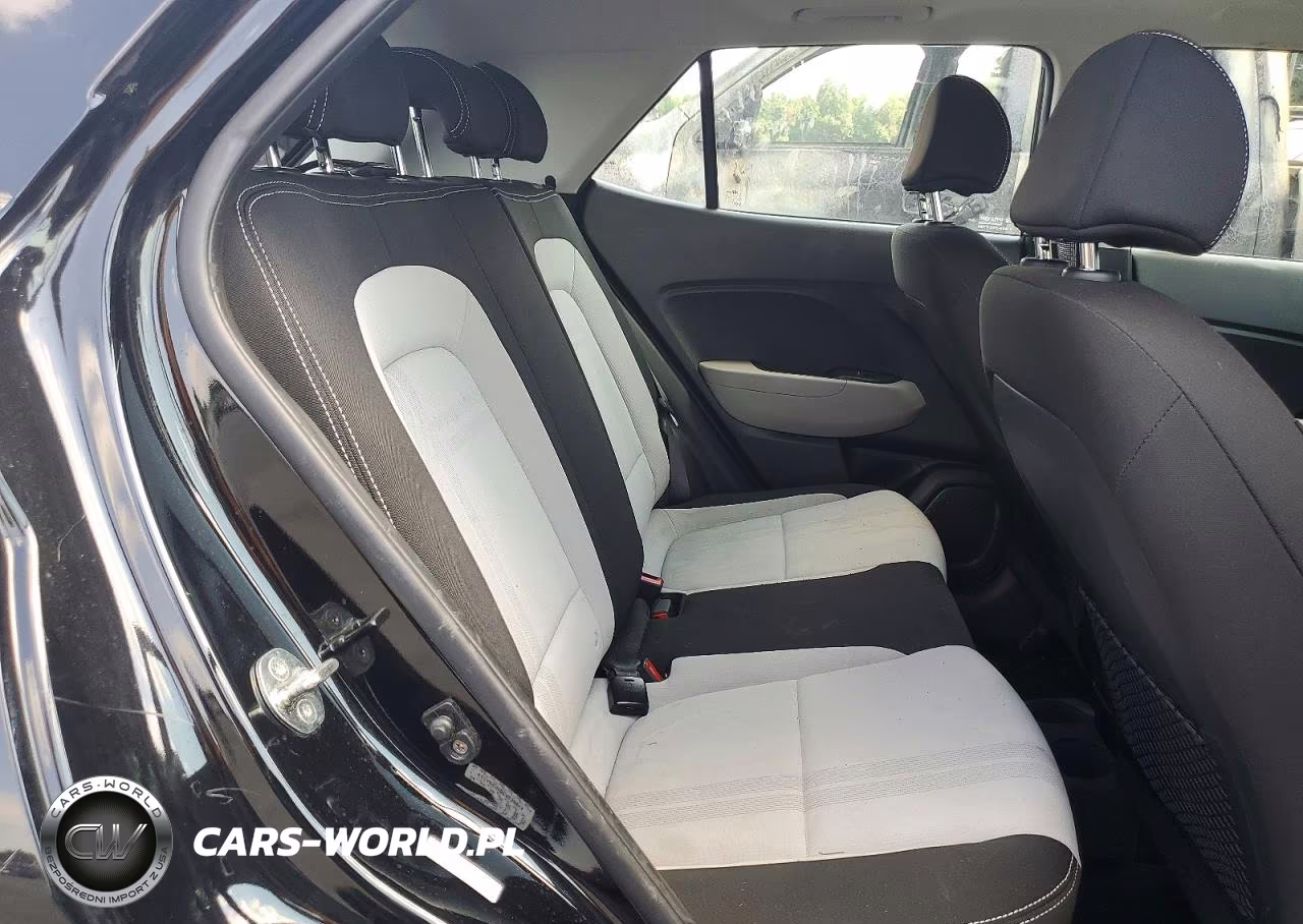 2024 Hyundai Venue Sel VIN:KMHRC8A38RU329777 - 10