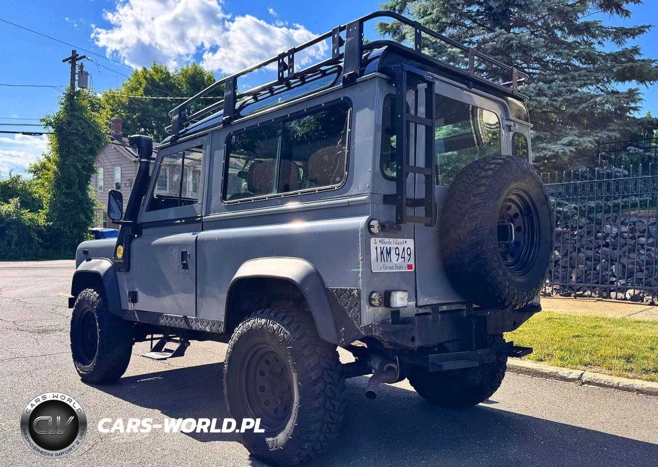 1989 Land Rover Defender VIN:SALLDVBB7AA276530 - 3