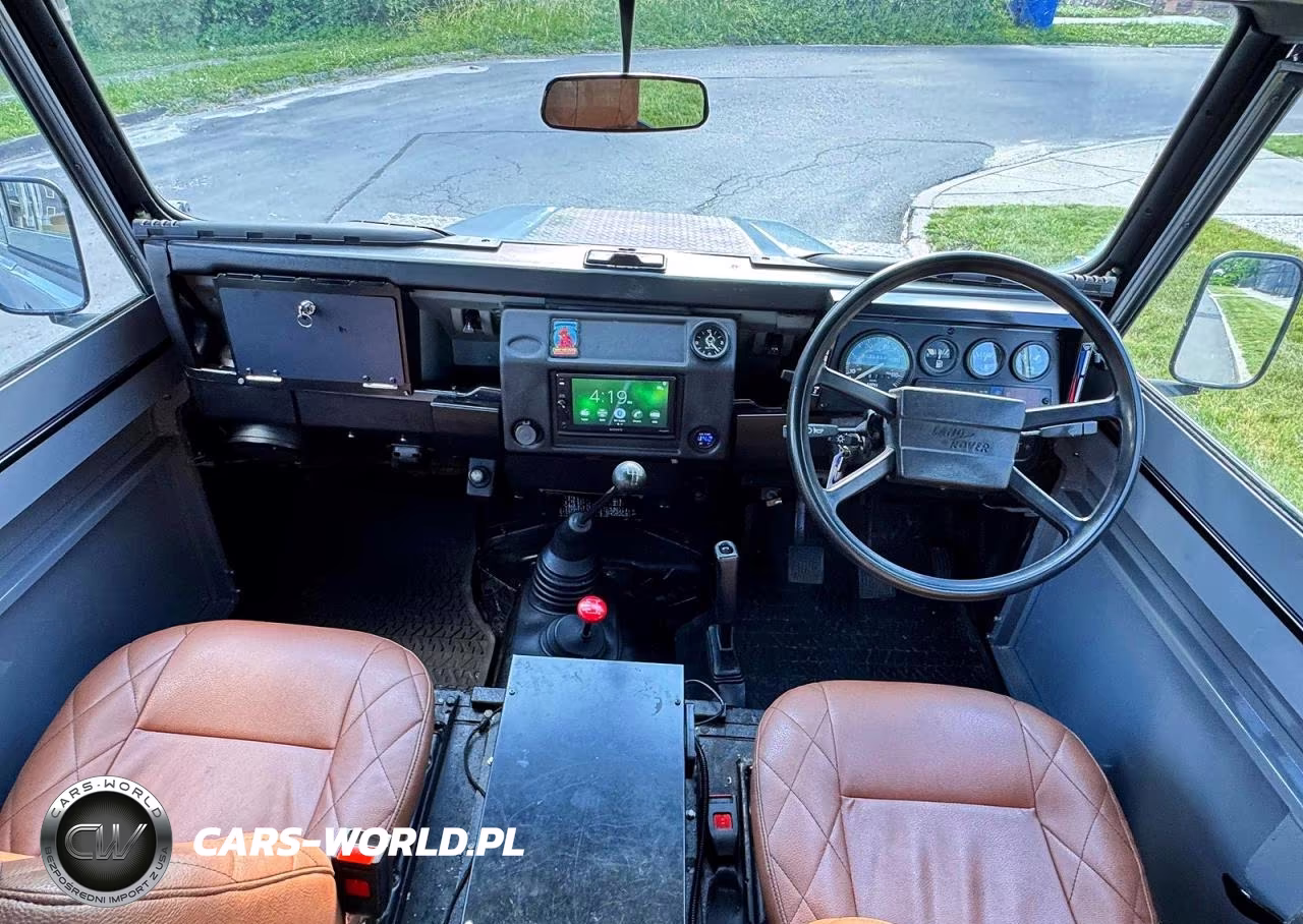 1989 Land Rover Defender VIN:SALLDVBB7AA276530 - 9