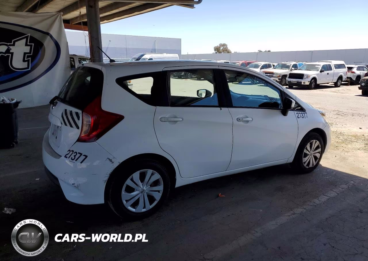 2018 Nissan Versa Note S VIN:3N1CE2CP6JL356981 - 3
