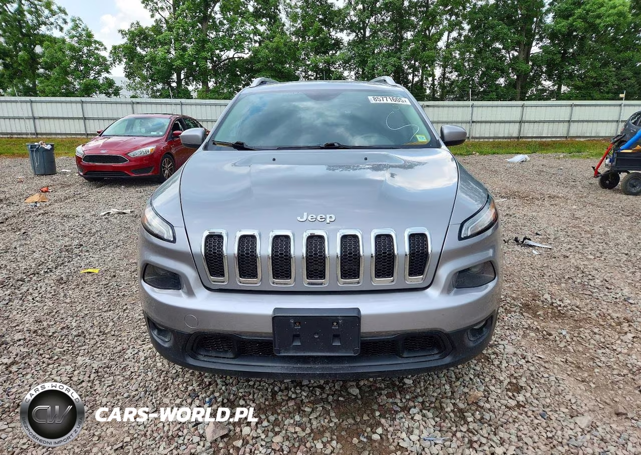 2014 Jeep Cherokee Latitude VIN:1C4PJMCS9EW175366 - 5